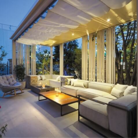 ホームヤードルーフⅡでつくる心地よいテラス空間