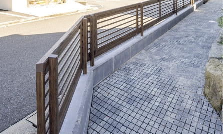 アルミ形材フェンス フリーポール