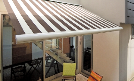 日除け・パラソル ファミリルオーニング