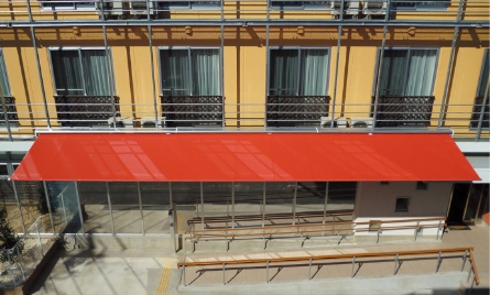 日除け・パラソル サングラウンドオーニング