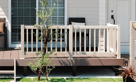 樹脂フェンス エバーエコウッドフェンス