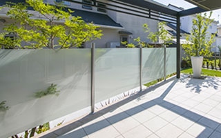 ビュースルーフェンス