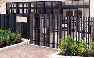 千本格子扉/リバーシブル扉