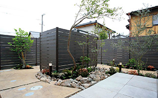 樹脂系フェンス