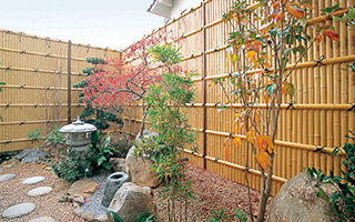 人工強化竹垣（e-バンブーユニット）